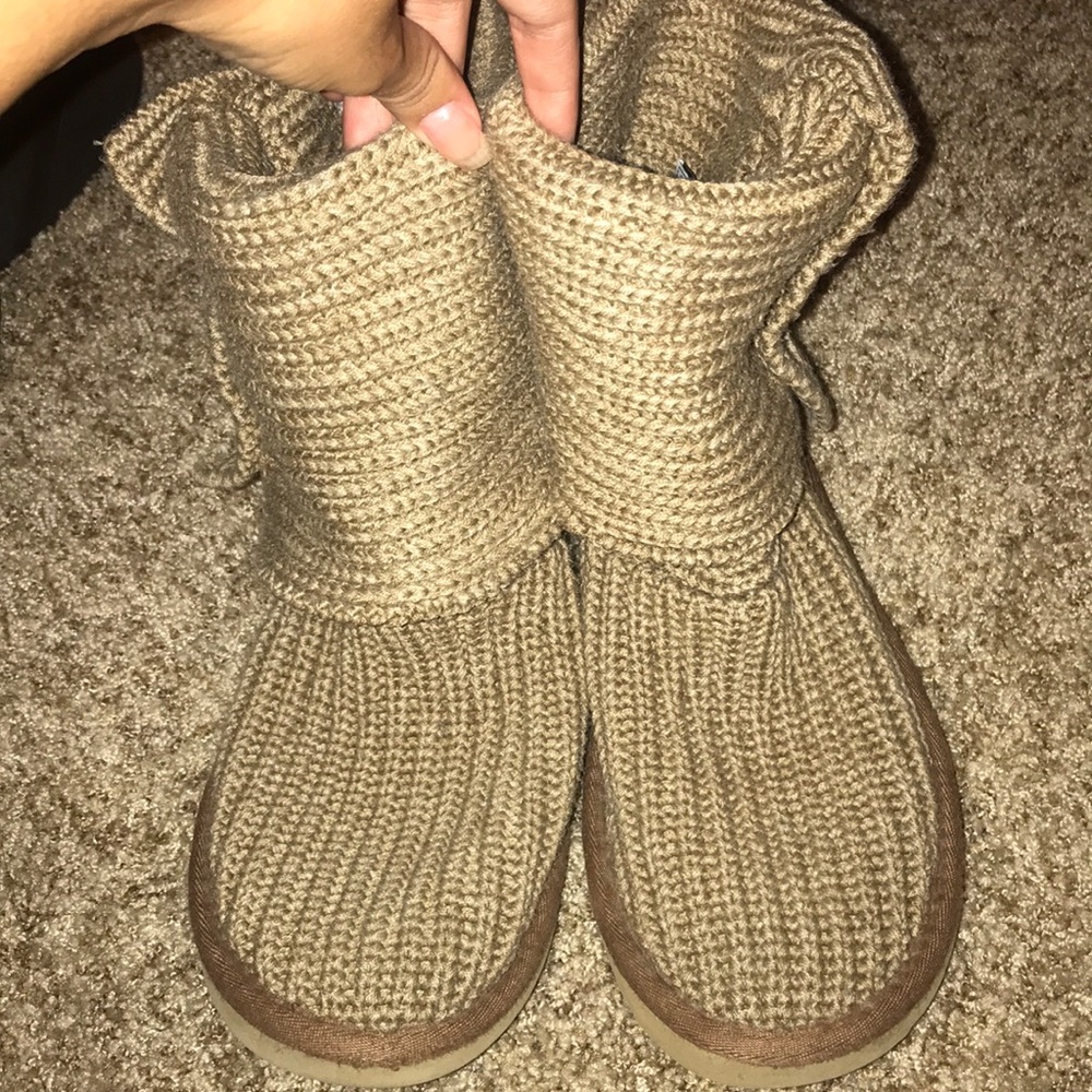 Tan Woven Uggs Size 7